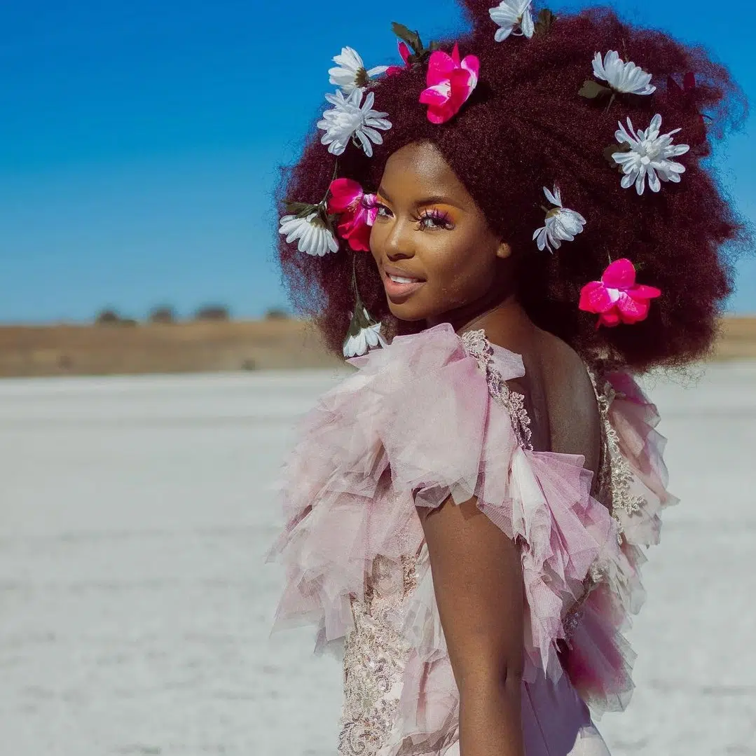 DOWNLOAD VIDEO: Azana – “UThando Lwangempela” Mp4