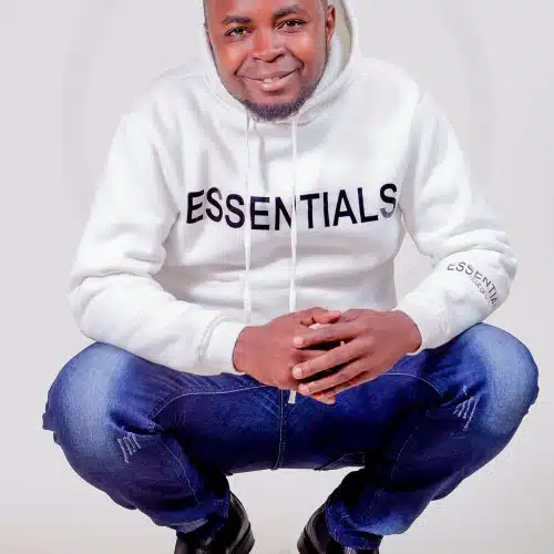 DOWNLOAD: Enock Mbewe Ft Rev Karen Mukuwa – “Ndwileni” Mp3