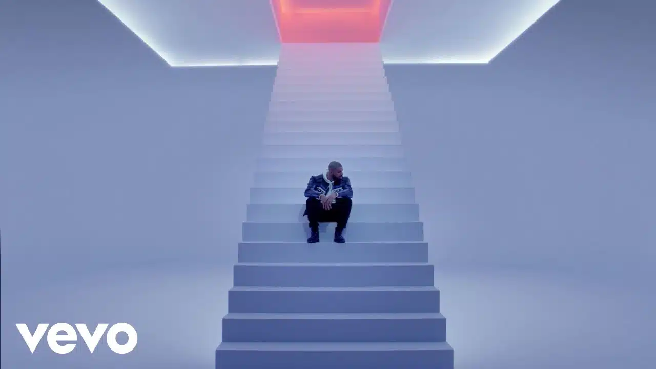 DOWNLOAD VIDEO: Drake – “Hotline Bling” Mp4