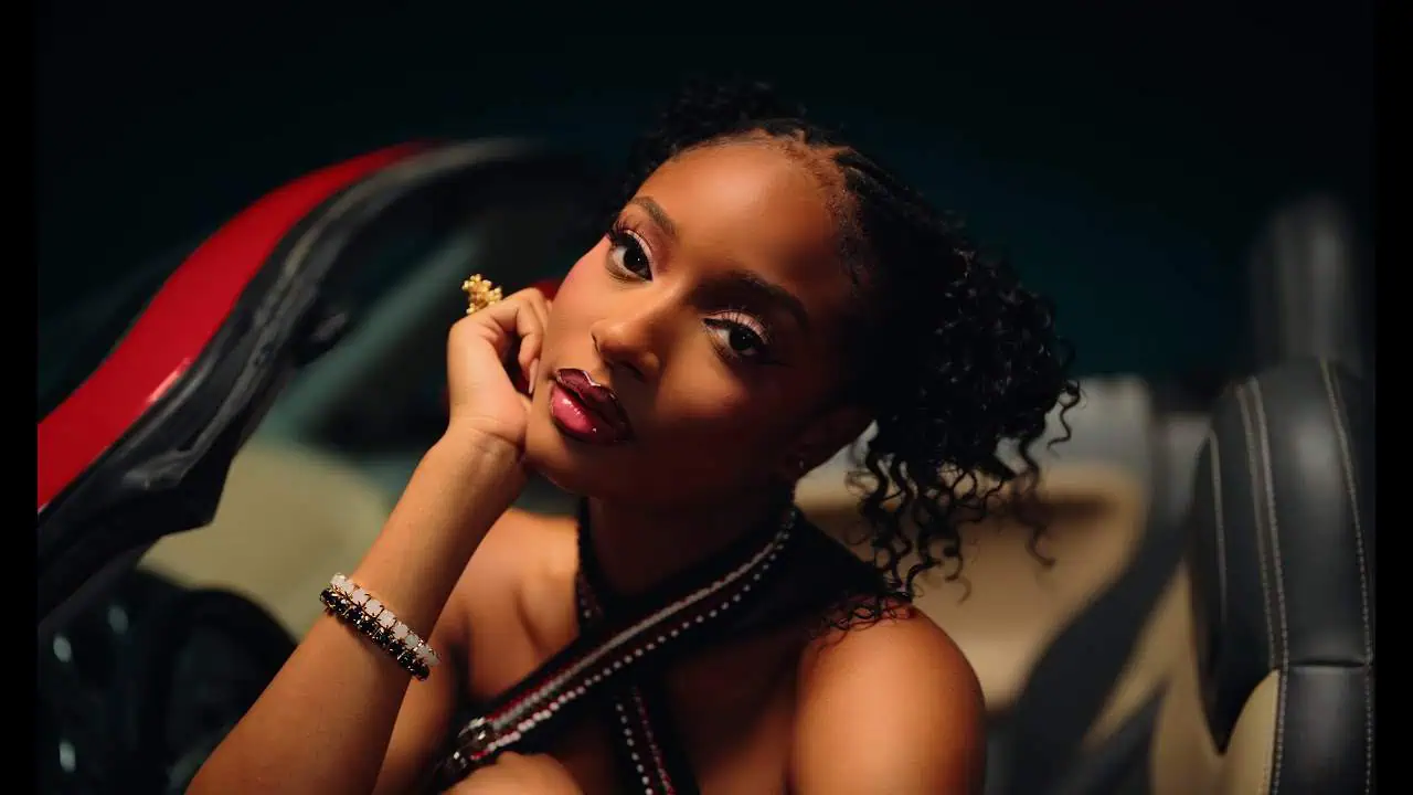 DOWNLOAD VIDEO: Ayra Starr Ft Seyi Vibez – “Bad Vibes” Mp4