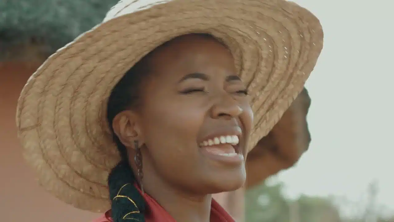 DOWNLOAD VIDEO: Esther Chungu – “Asumbulwe” Mp4