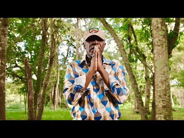 DOWNLOAD VIDEO: Alpha Blondy feat Sidiki Diabaté – “Layiri” Mp4