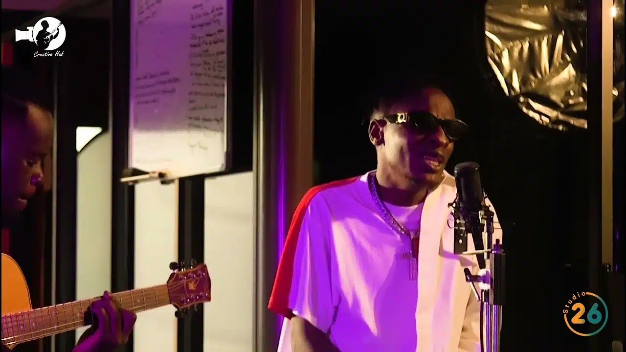 DOWNLOAD VIDEO: Kayz Adams – “Mpawi” (Acoustic Version) Mp4