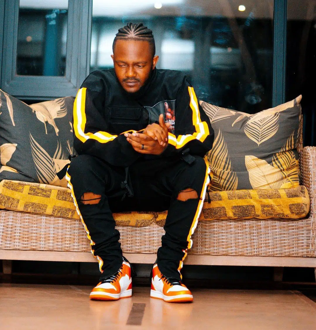South Africa Rapper “KWESTA” says he doesn’t Listen to Zambian Music . Watch the interviews now | Read More…