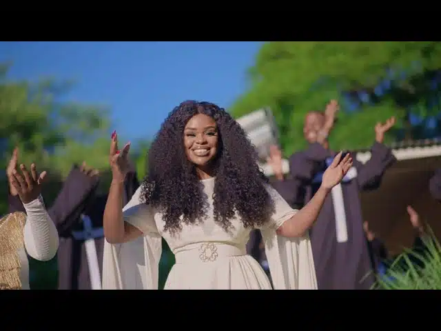 DOWNLOAD VIDEO: Mampi Ft Wezi – “Mumanionako” Mp4